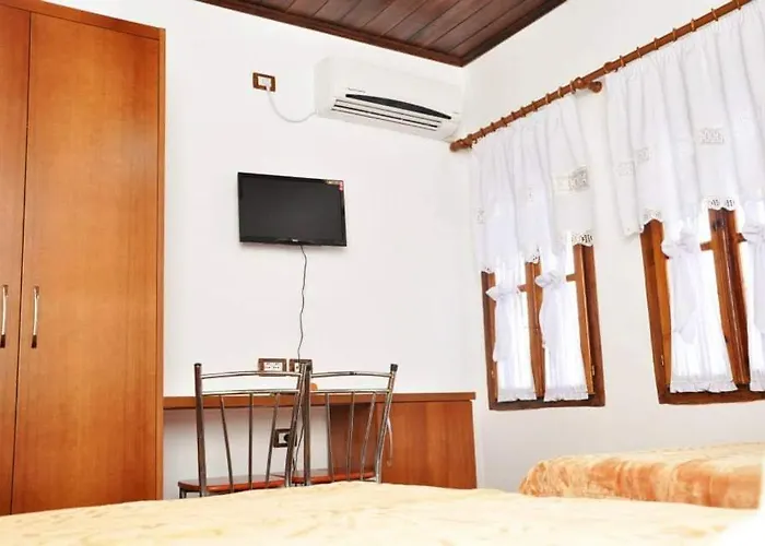 Hava Baci Μπεράτ