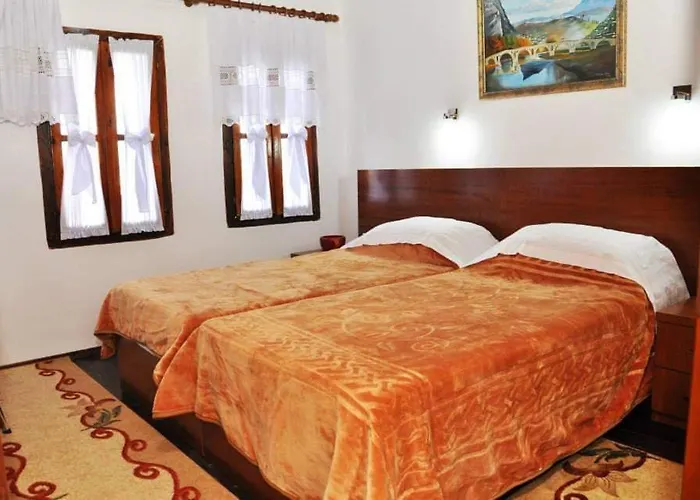 Hava Baci Μπεράτ