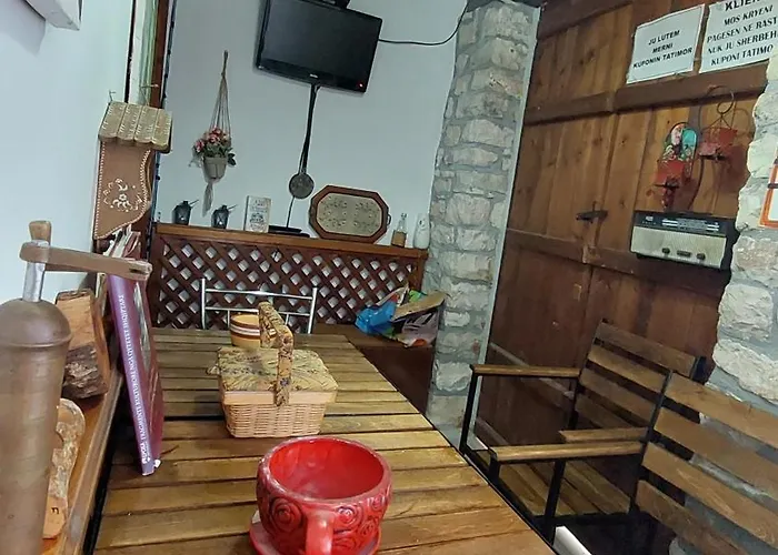 Hava Baci Μπεράτ